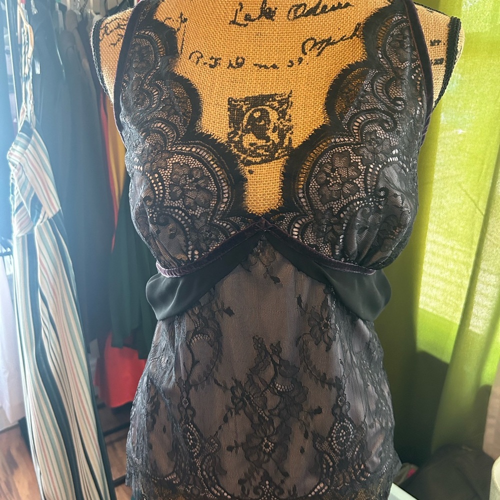 Moda International Black and Lilac Lace Camisole Size Medium